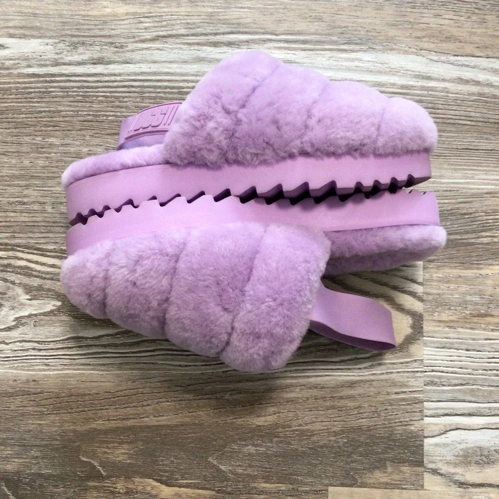 UGG Super Fluff Slipper Sandal Lilac Bloom 8 NWOT